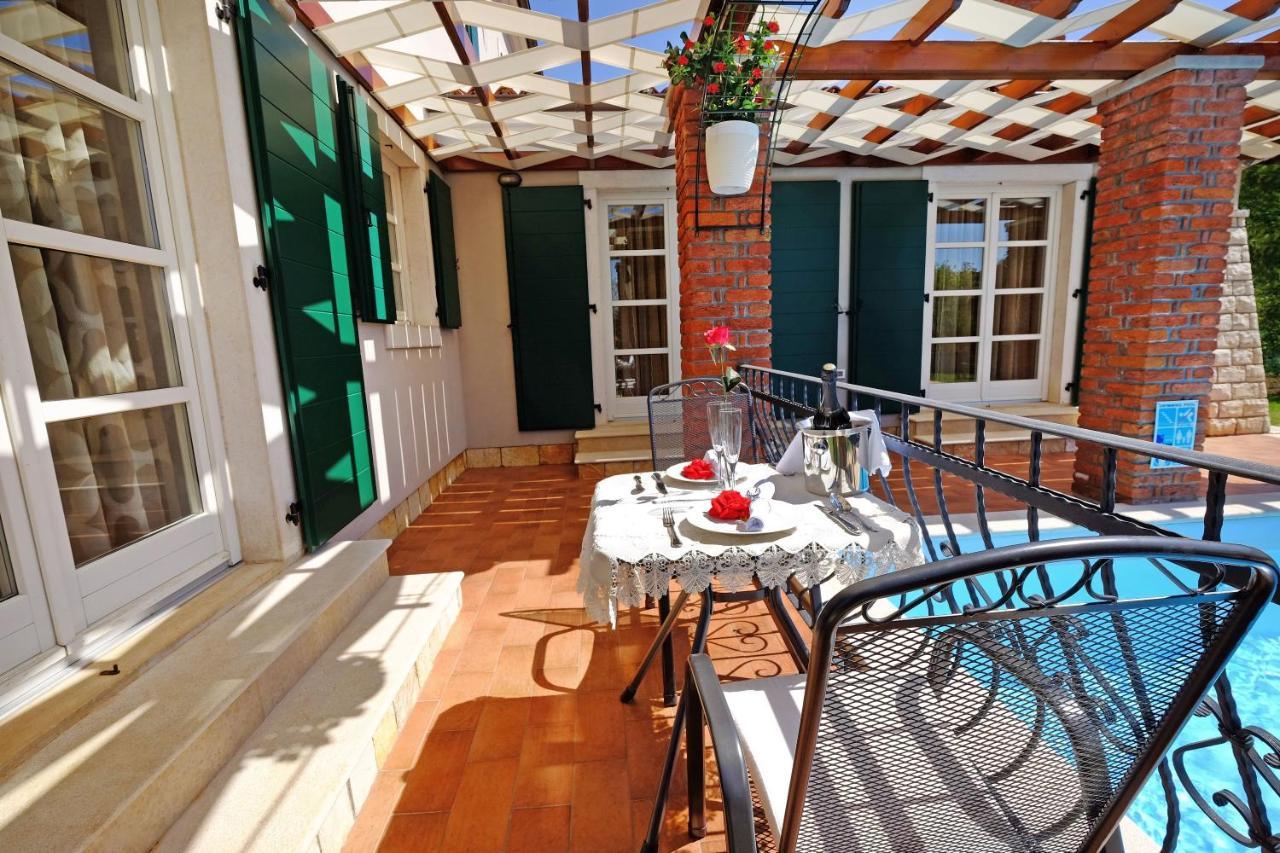 פורץ Luxury Villa Le Rose מראה חיצוני תמונה