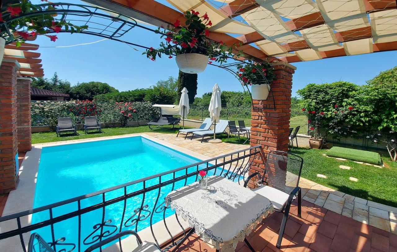 פורץ Luxury Villa Le Rose מראה חיצוני תמונה
